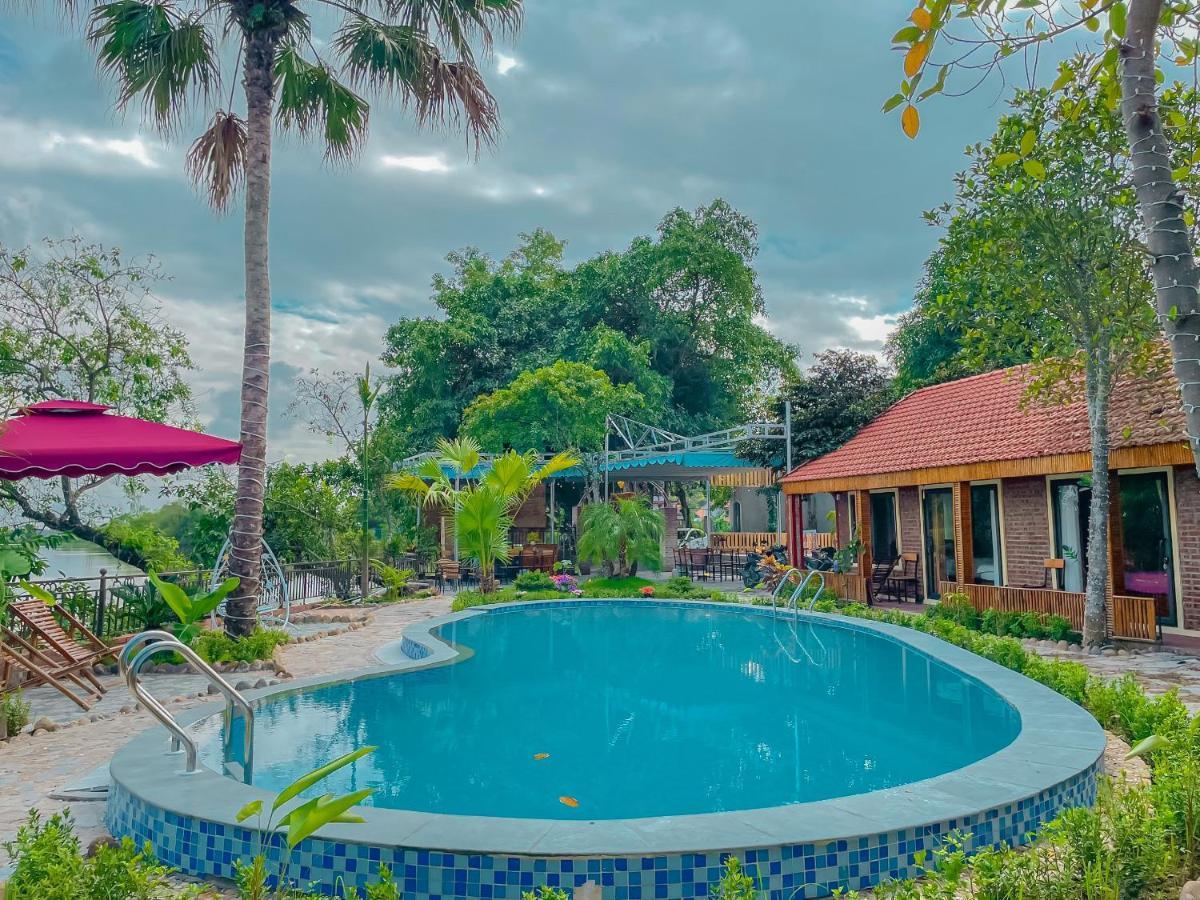 D&D Riverside Homestay Xuan Son Esterno foto