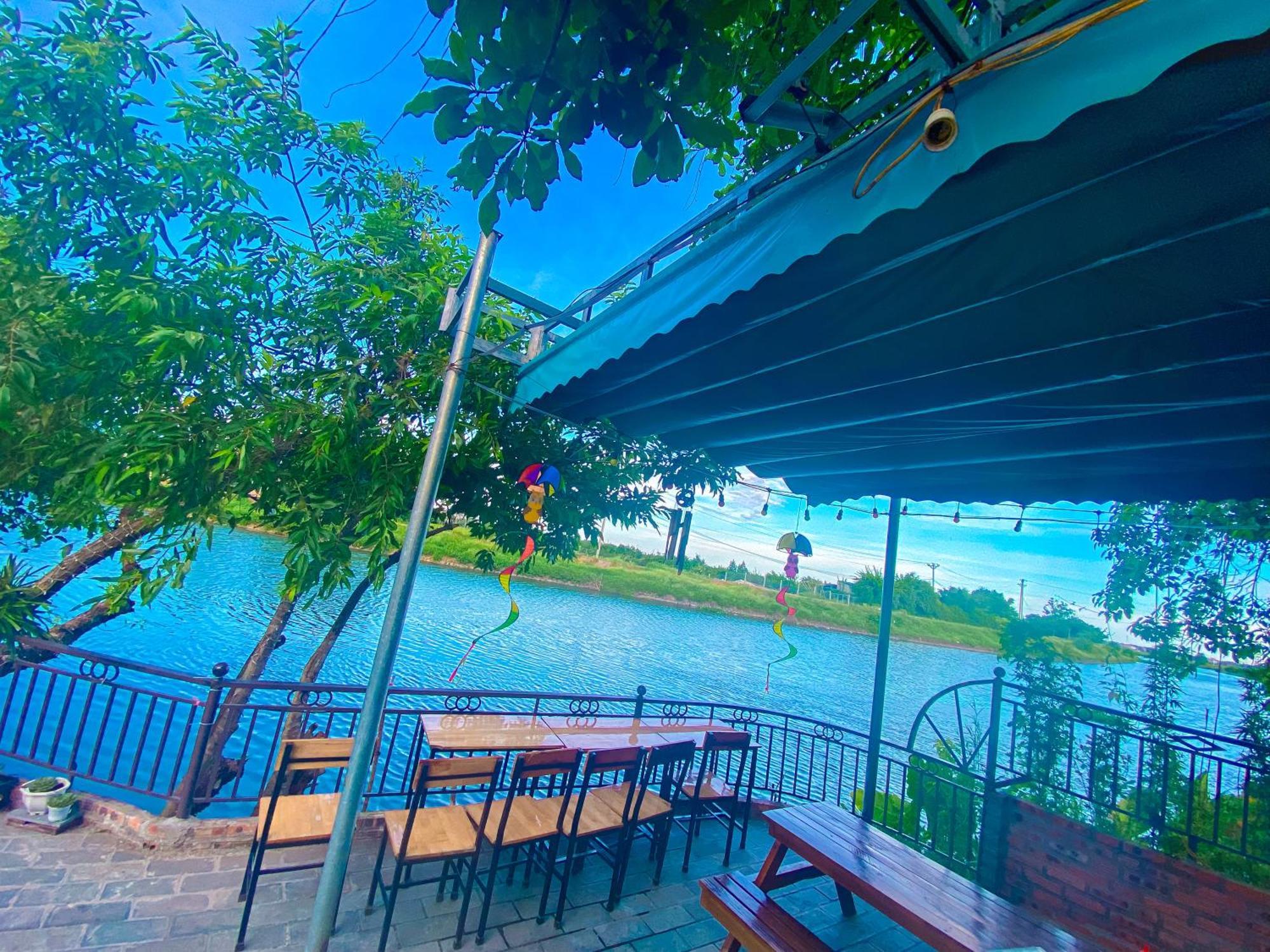 D&D Riverside Homestay Xuan Son Esterno foto